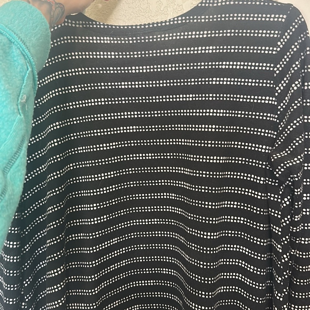 Caroline size Medium, see size chart. Perfect condition - Picture 2 of 4